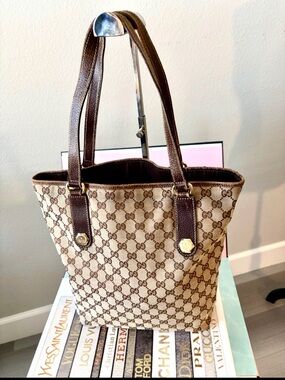👜 Gucci GG Monogram Charmy Tote Bag Canvas & Leather Trim in Brown & Tan ✨